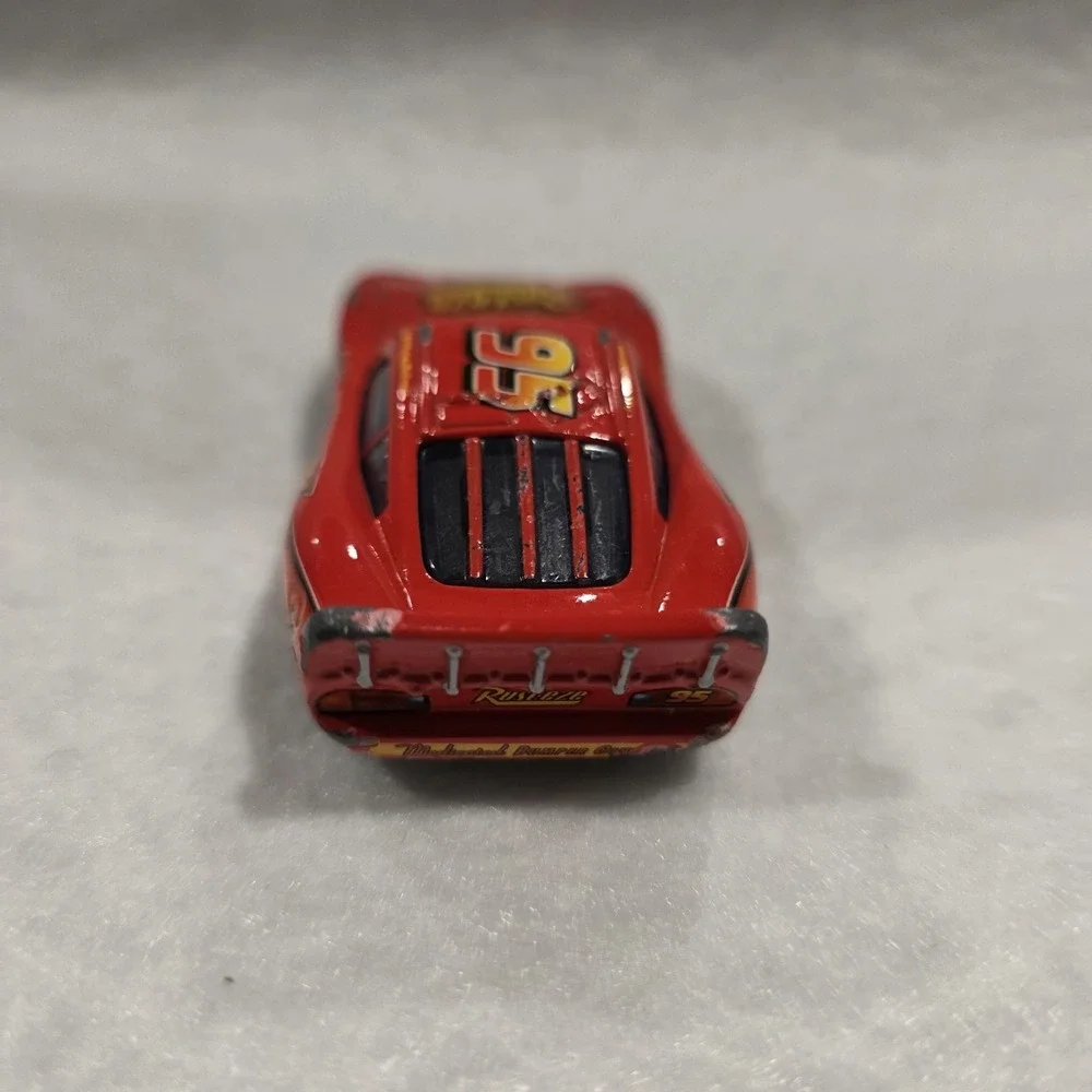 Disney Pixar Cars Lightning McQueen Lenticular Eyes‎ Diecast Car Red
